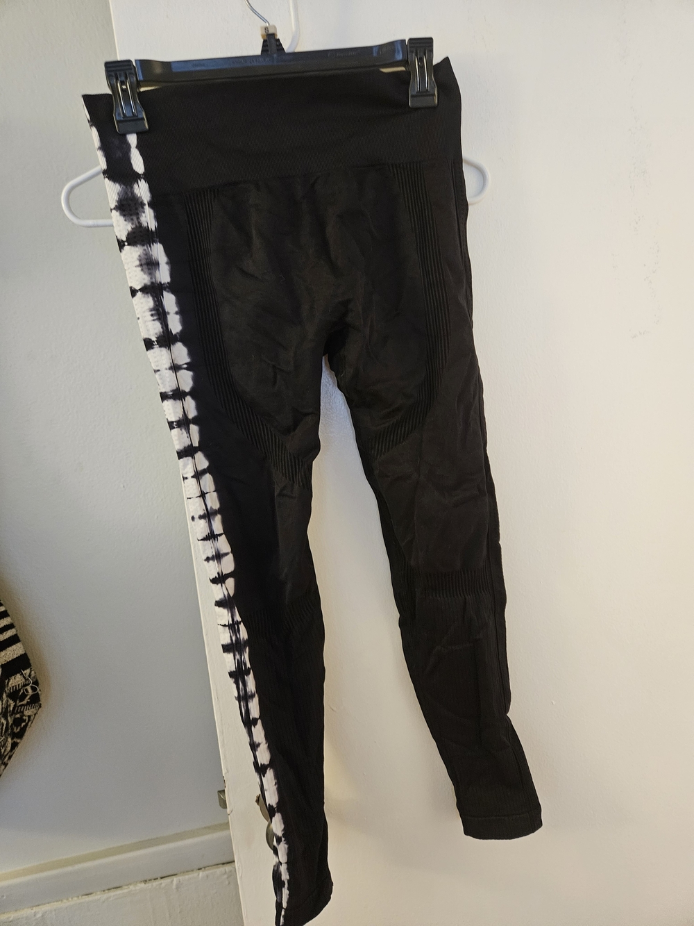 Black Tie-Dye Side Stripe Leggings